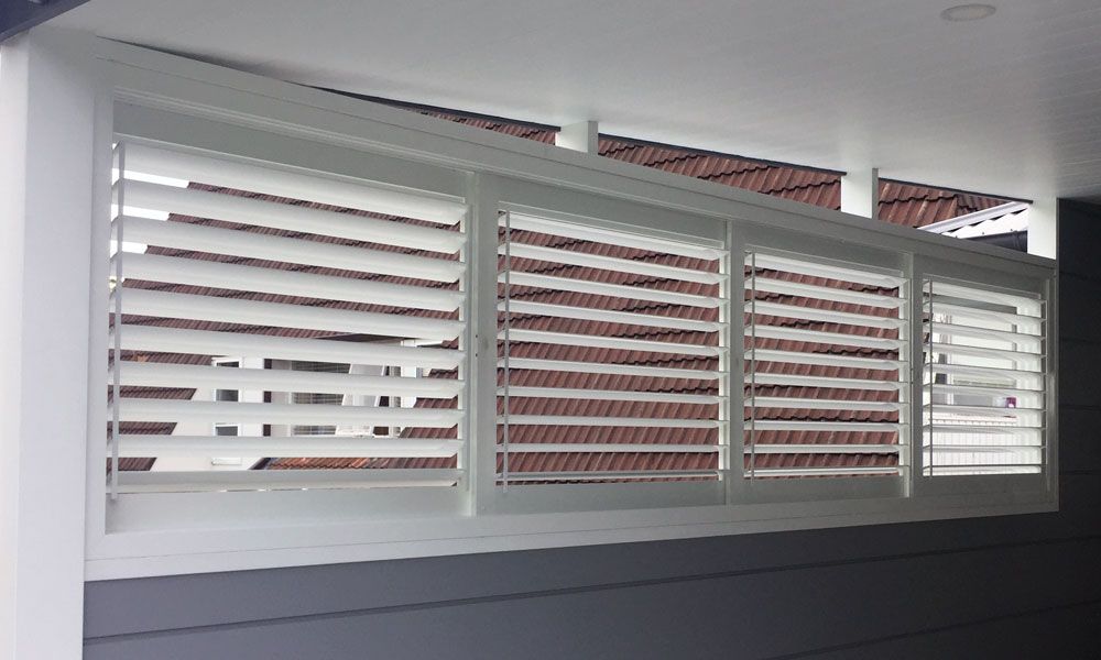 Louver window